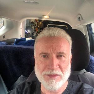 Meet your Posher, Jay